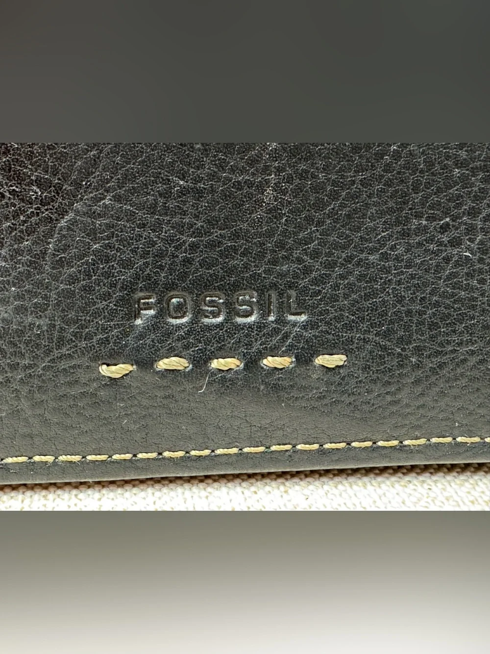 Fossil compact wallet